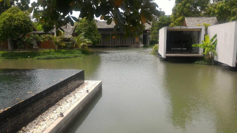 Into The Forest Resort Bangkok Exterior photo
